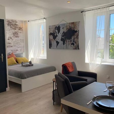 Le Petit Loft - Studio - Wifi - Coeur De Ville - Parking Pont-l'Abbe Luaran gambar