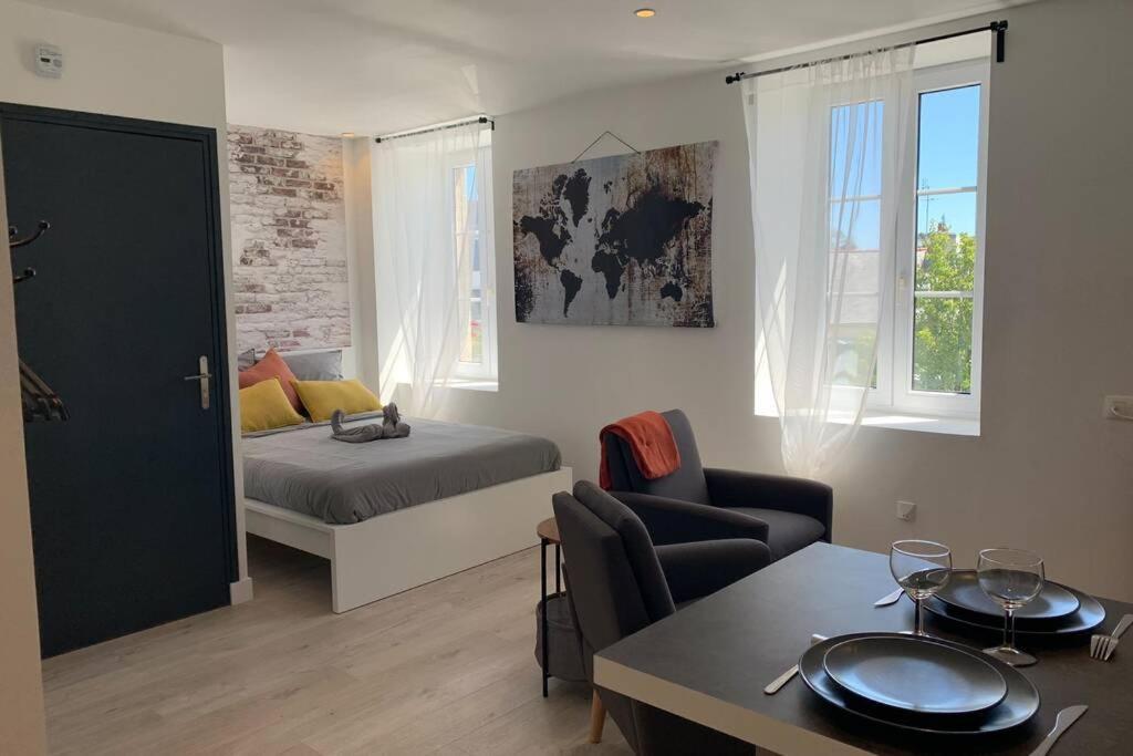 Le Petit Loft - Studio - Wifi - Coeur De Ville - Parking Pont-l'Abbe Luaran gambar